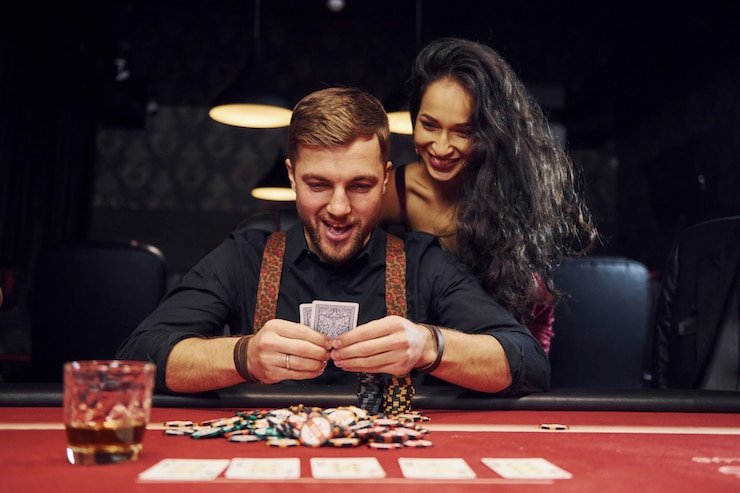Dasbor Klub VIP bizz77game menampilkan manfaat eksklusif, turnamen yang tersedia, dan laporan cashback